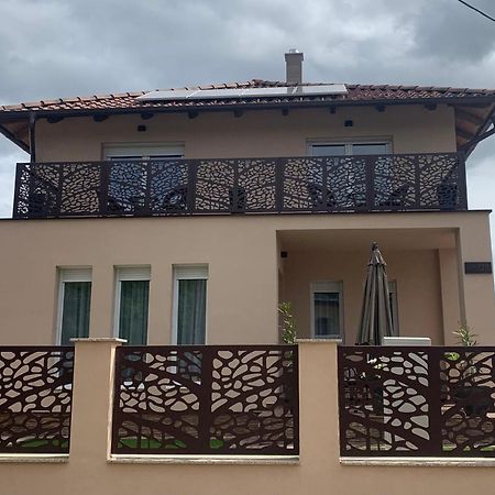 Dodi Apartmanház Zalakaros Esterno foto